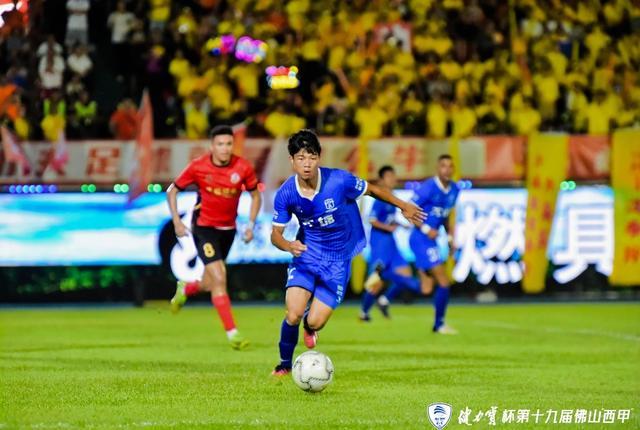 开云投注-广东凤铝夺冠！佛山 “西甲” 吸引180万人次进场观赛