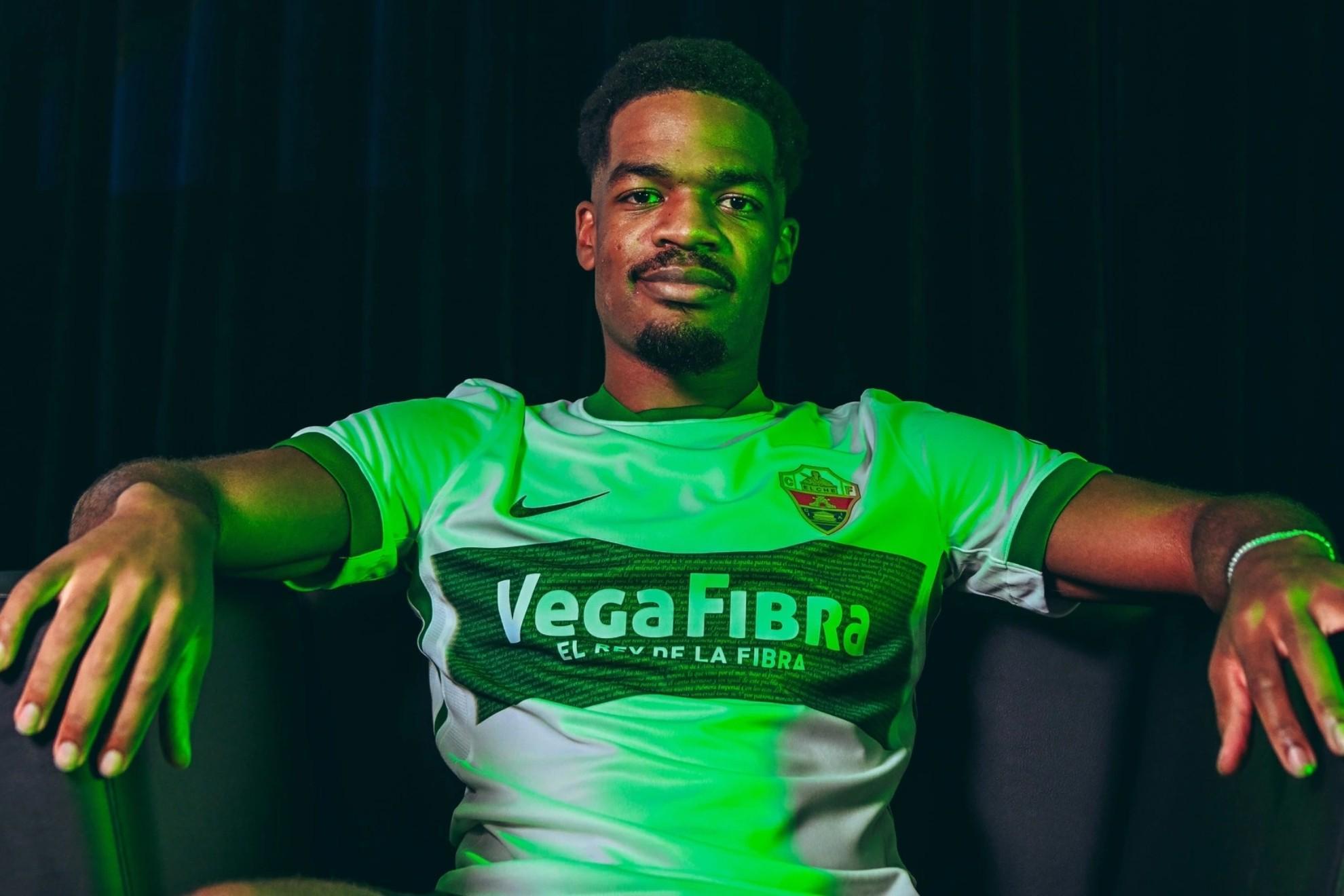 kaiyun app-官方：埃尔切正式签下民主刚果边锋迪安加纳，合同期至2027年