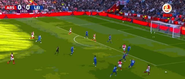 1727533483627080958.gif 1-0马丁内利.gif