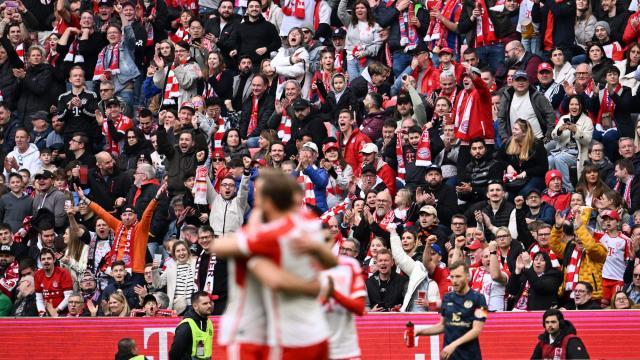 开云体育博彩-久违了，欢乐的安联竞技场，以及踢得开心的“磁鸡”