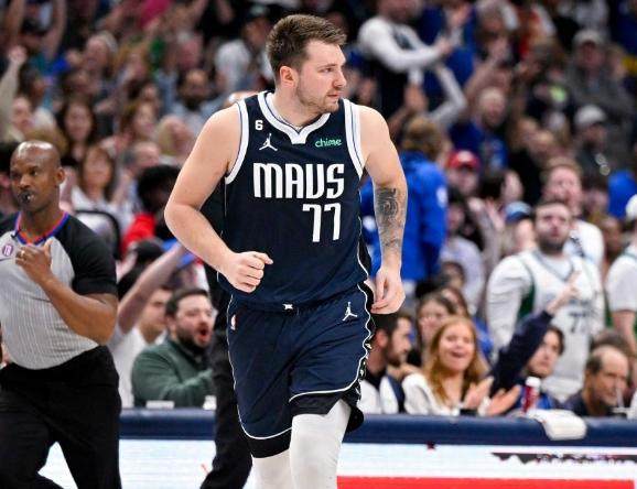 开云体育博彩-东契奇三战已砍117分 独行侠恐怖火力碾压无莫熊