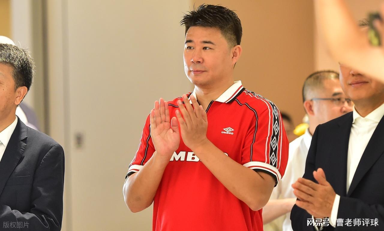 开云体育博彩-全队遭批，唯他获赞！董方卓唯一认可的U23铁腰，要登陆英超了