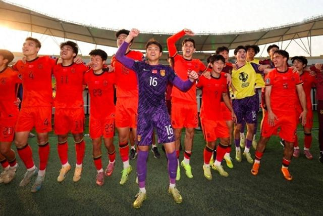 开云体育博彩-22年首入决赛！越媒：中国足球放弃“捷径”，放弃归化押宝本土|阿联酋|U23|中国队|越南|艾克森_新浪体育_新浪新闻