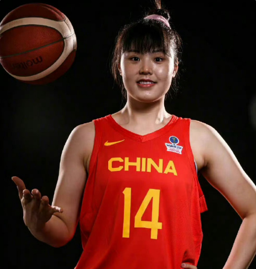 经纪人宣布：李月汝将收购欧洲女子篮球队 帮更多中国球员走出去